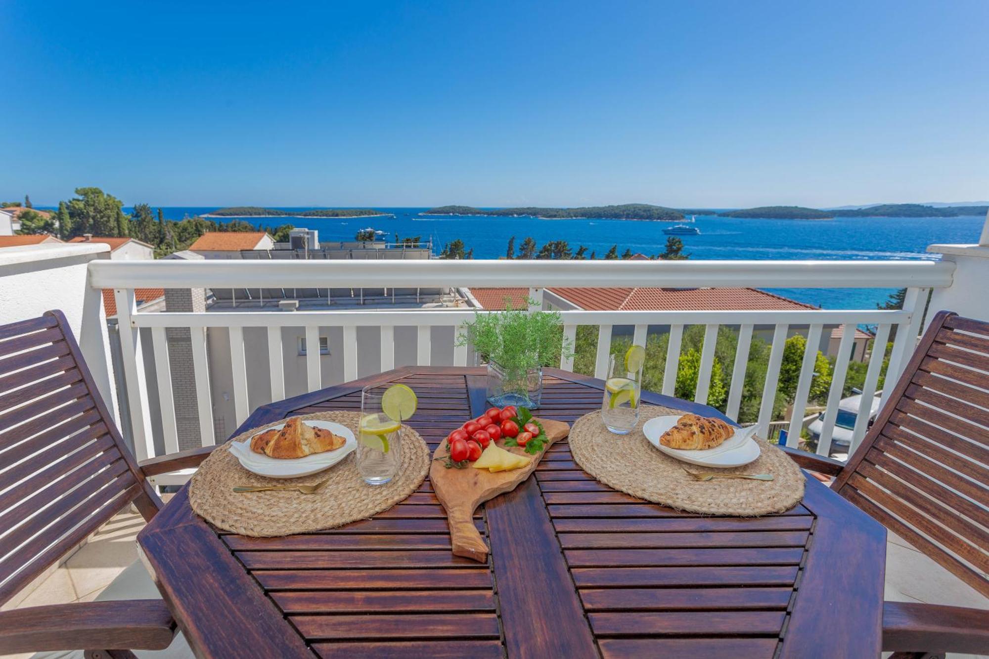 Tia Hvar Top View Apartment Hvar Town Eksteriør bilde