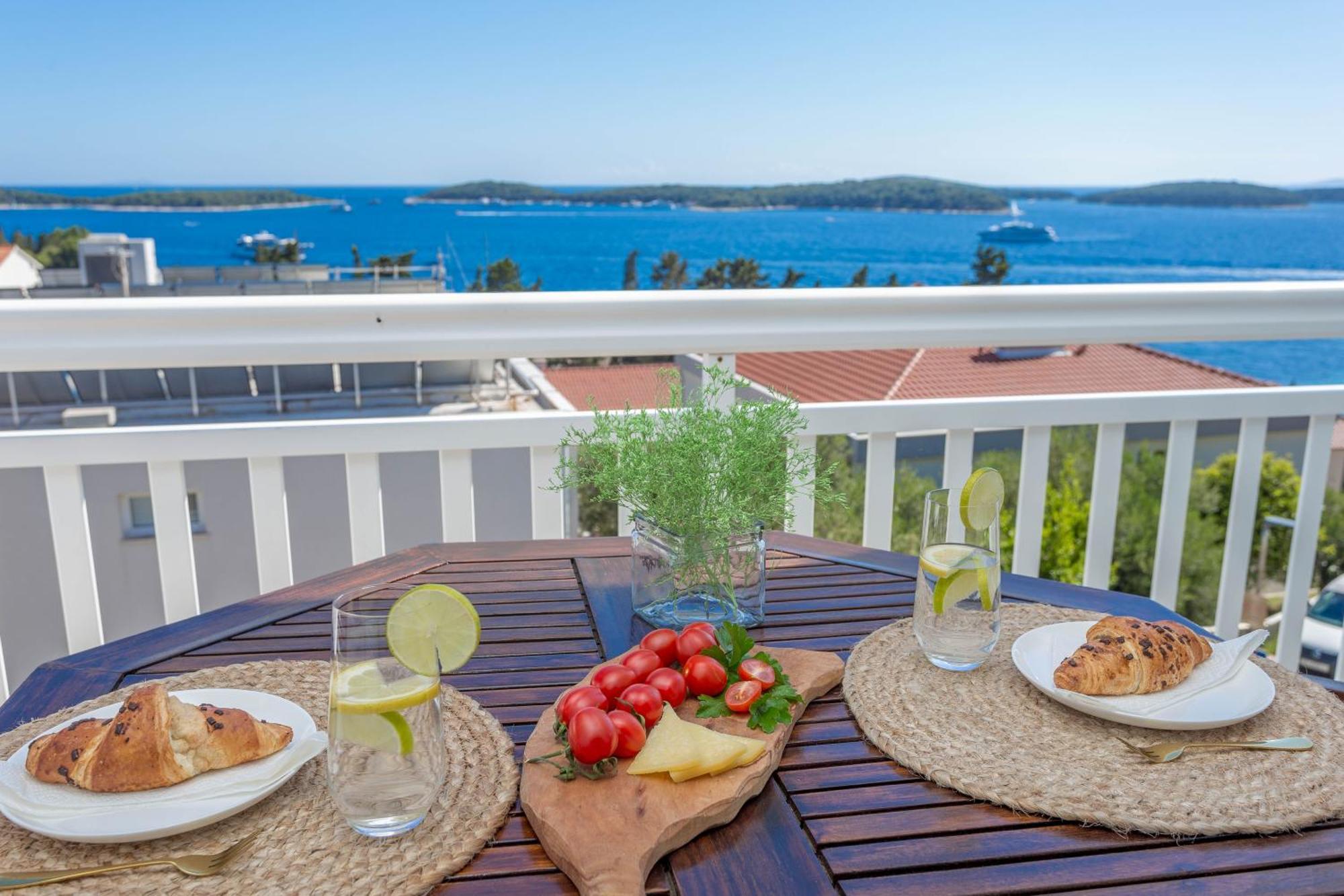 Tia Hvar Top View Apartment Hvar Town Eksteriør bilde